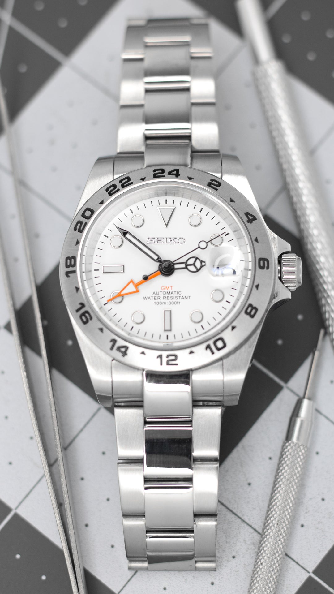 Smooth Polar GMT – Chrono Canada