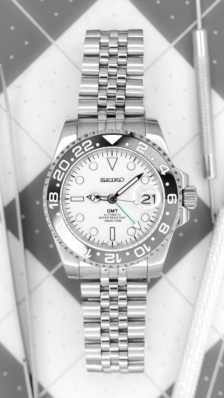 White Bruce GMT