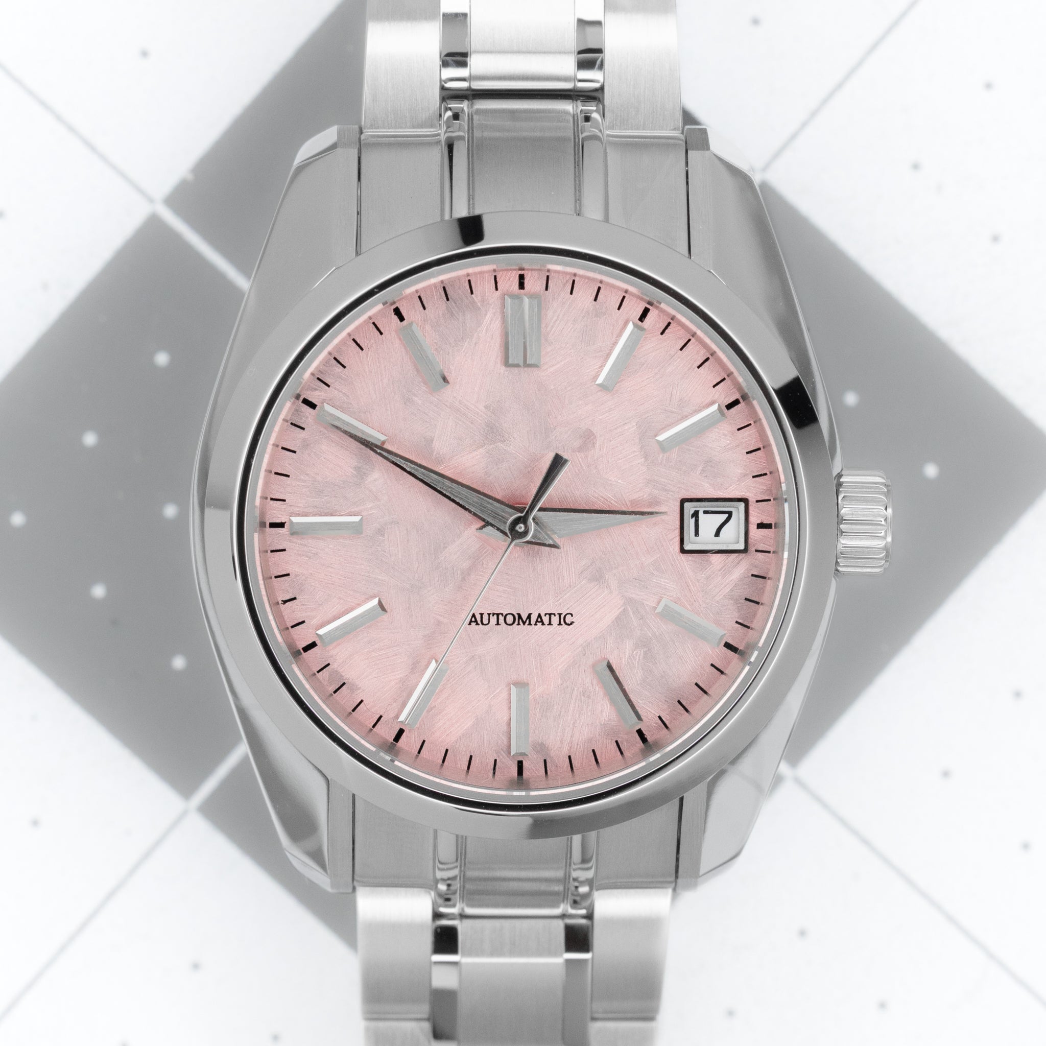 36mm Cherry Classic 36mm - Chrono Canada