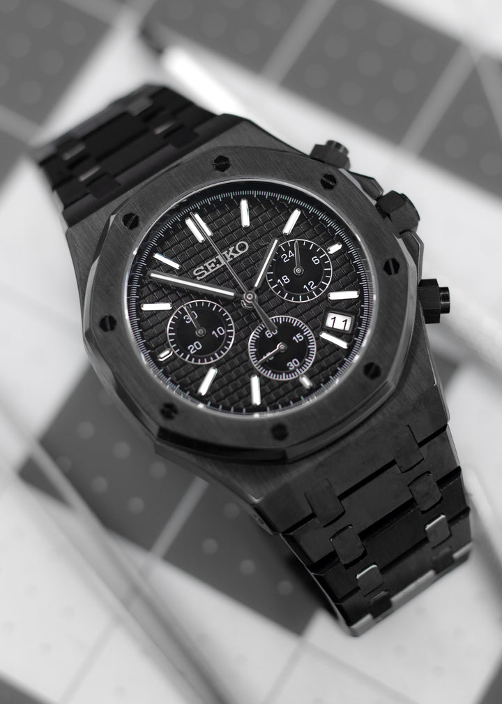 Black Oak Chronograph (Black)