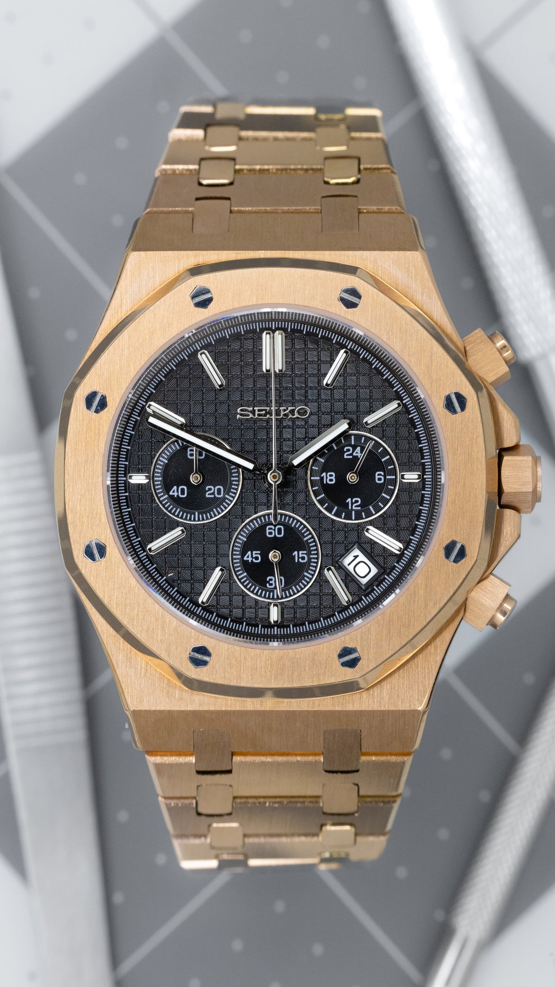 Oak Rose Chronograph