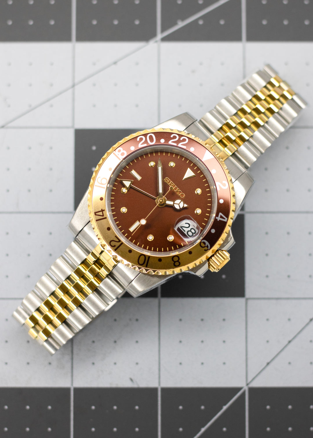 Vintage Root Beer GMT