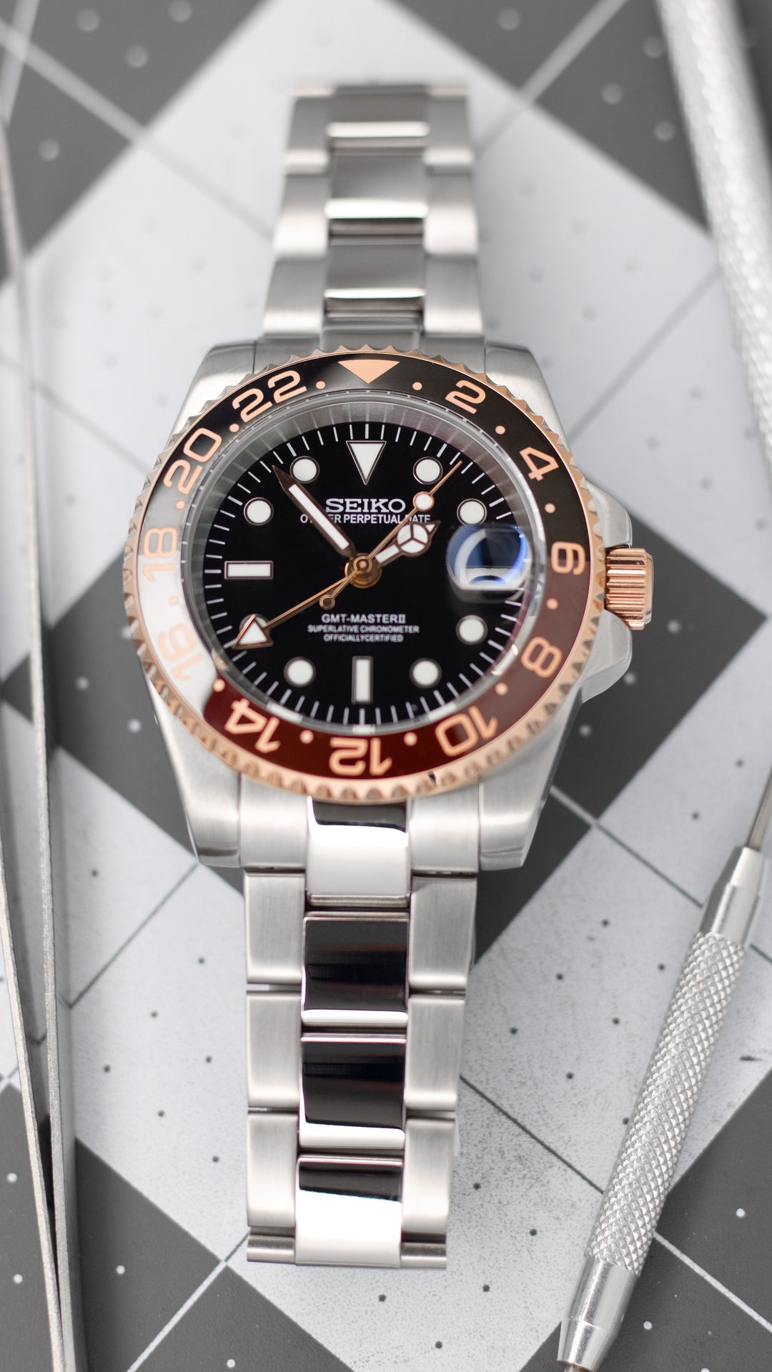 Silver Root Beer GMT