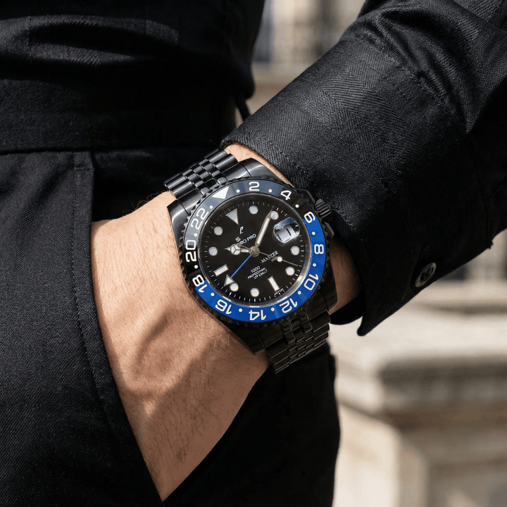 Black Bat GMT - Chrono Canada