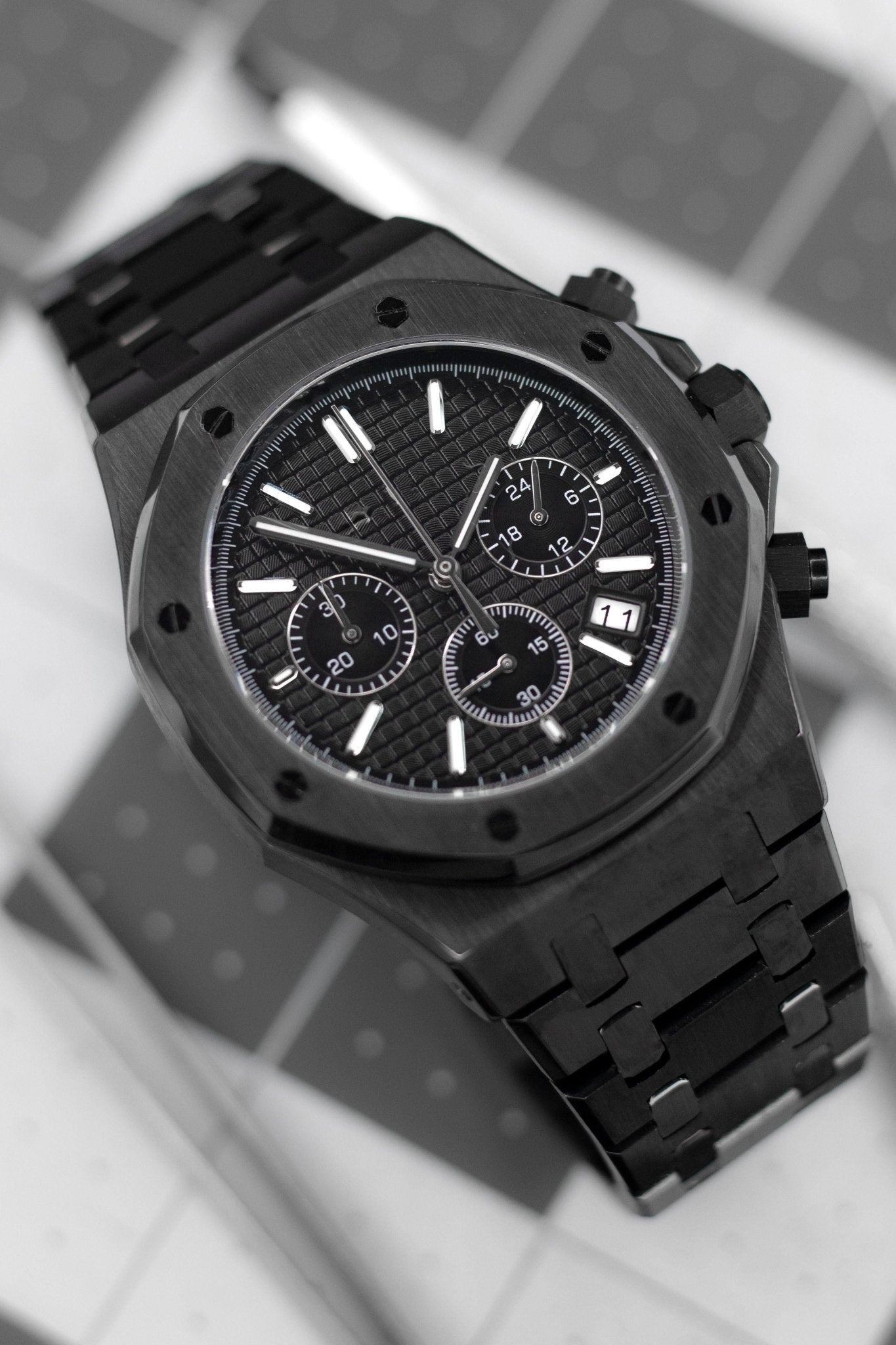 Black Oak Chronograph (Black) – Chrono Canada