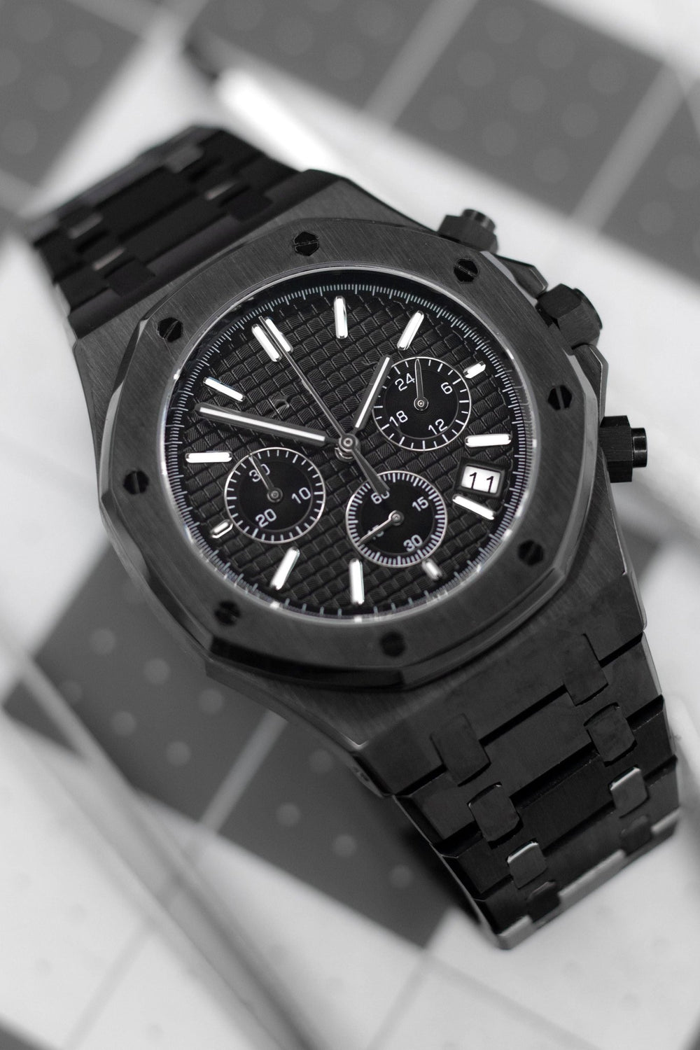 Black Oak Chronograph (Black) - Chrono Canada