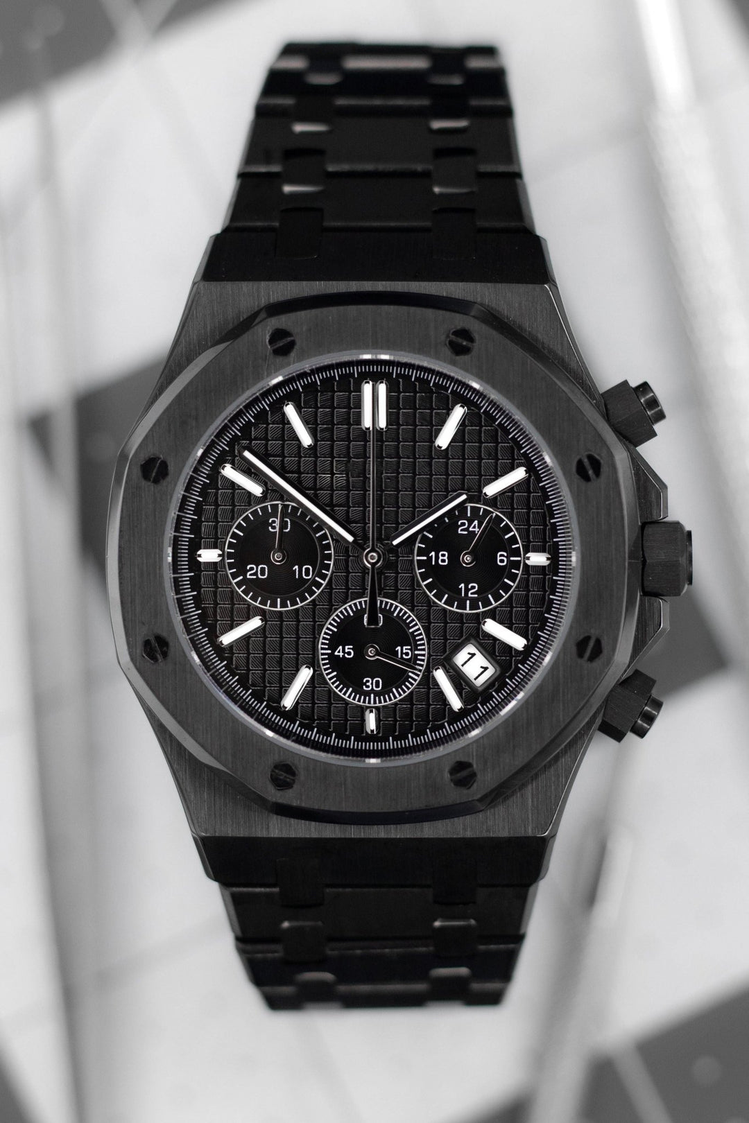 Black Oak Chronograph (Black) - Chrono Canada