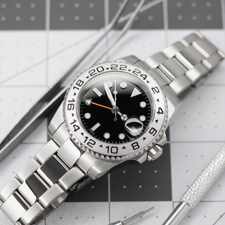 Black Polar GMT - Chrono Canada