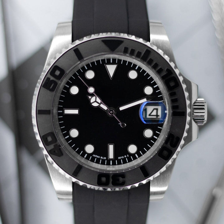 Black Silver Yacht - Chrono Canada