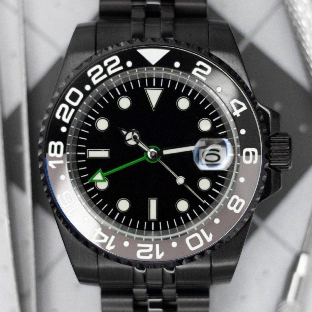 Black Wayne GMT - Chrono Canada