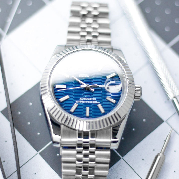 Blue Motif DJ - Chrono Canada