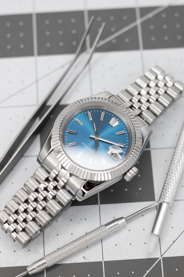 Blue Sunburst DJ - Chrono Canada