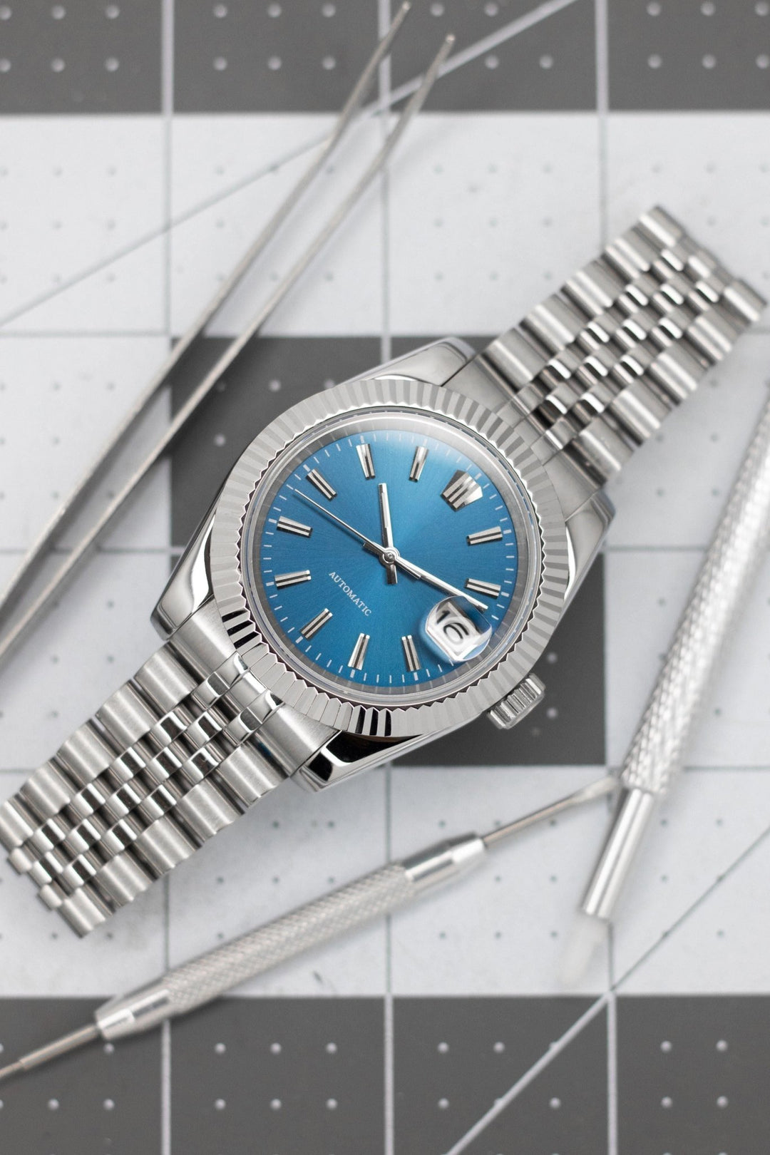 Blue Sunburst DJ - Chrono Canada