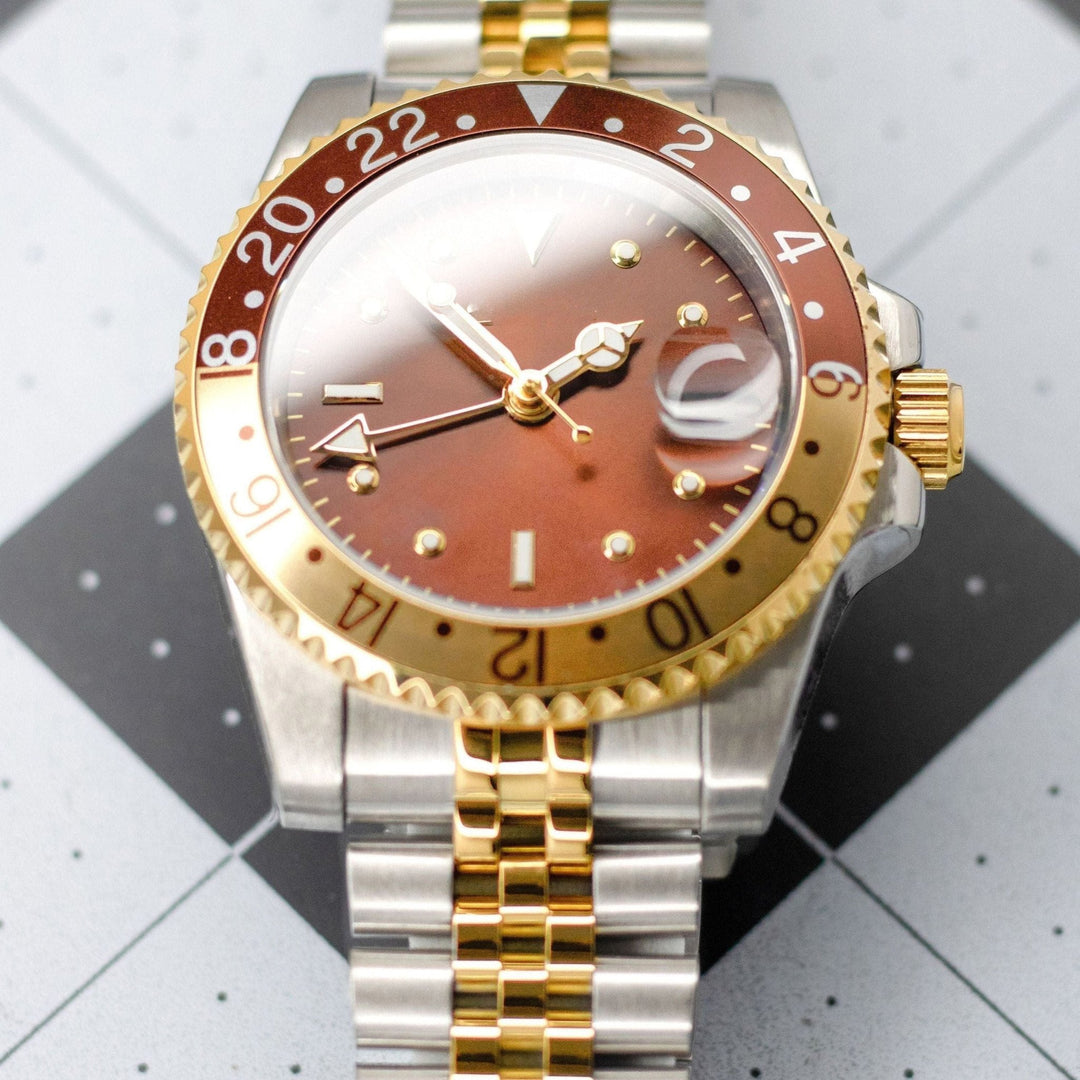 Classic Rootbeer GMT - Chrono Canada