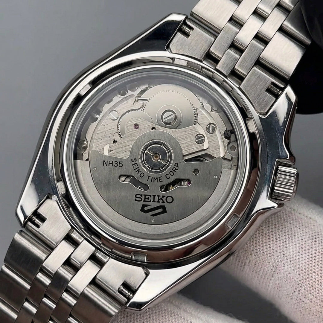 Emerald Yacht 5 - Chrono Canada