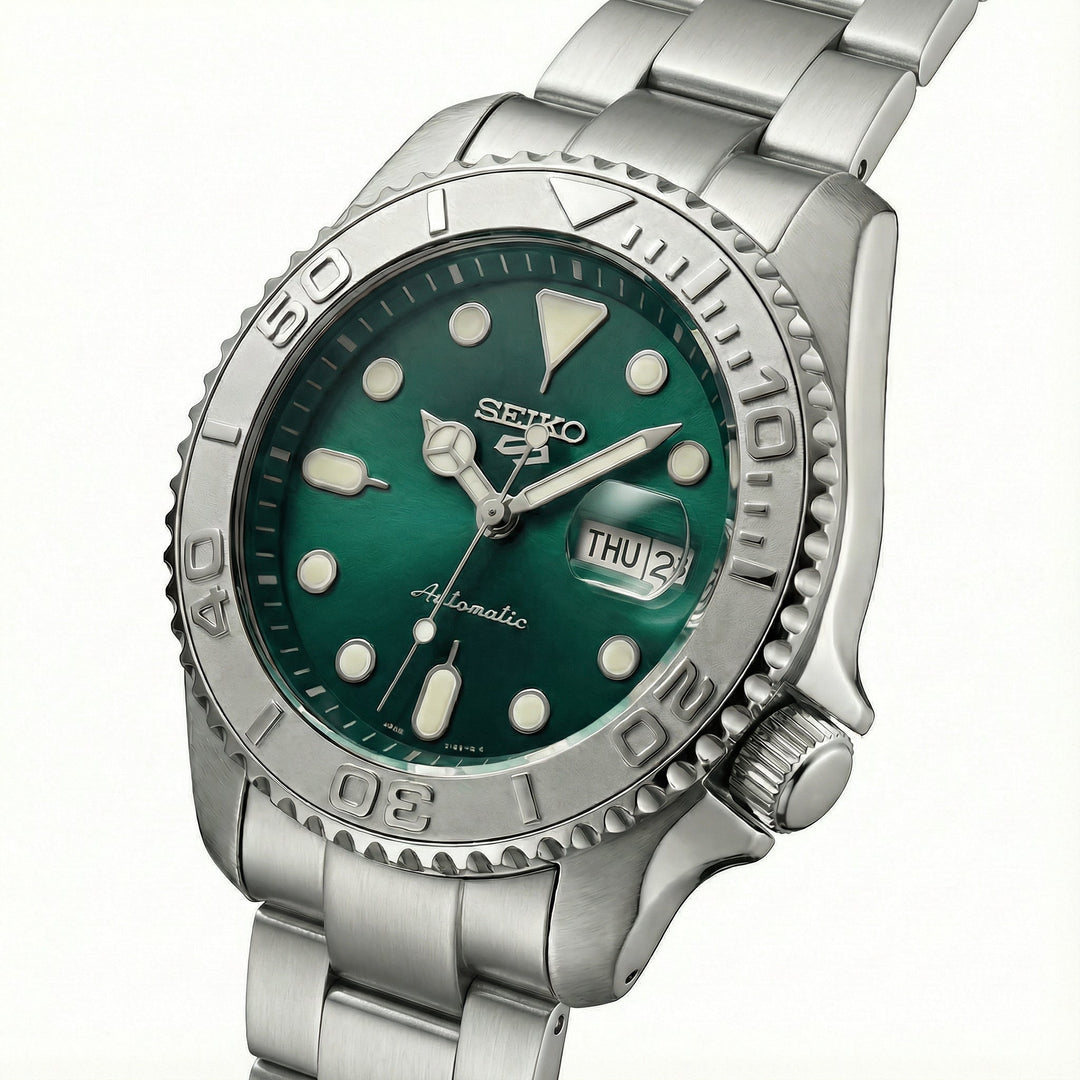 Emerald Yacht 5 - Chrono Canada