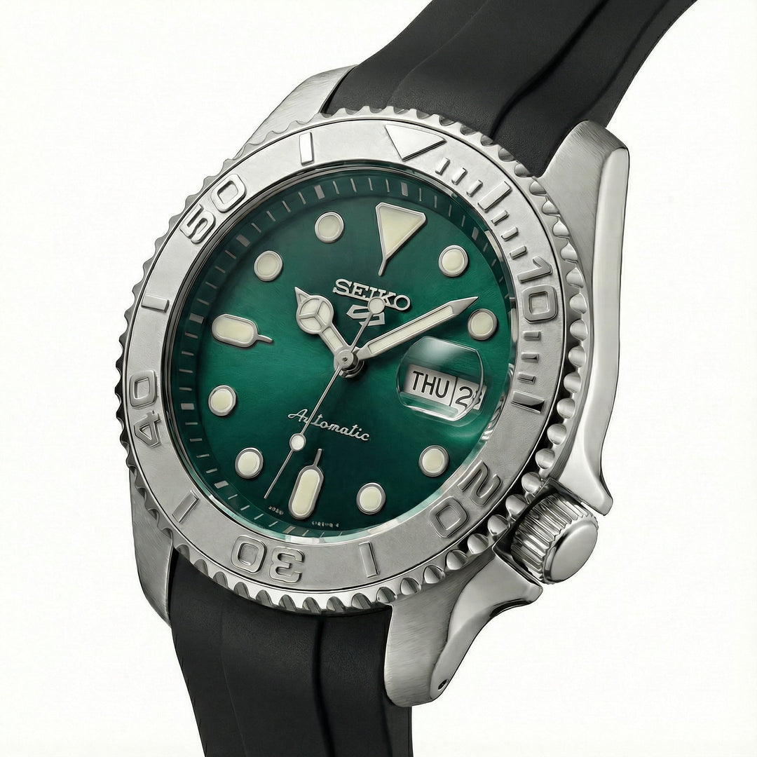 Emerald Yacht 5 - Chrono Canada