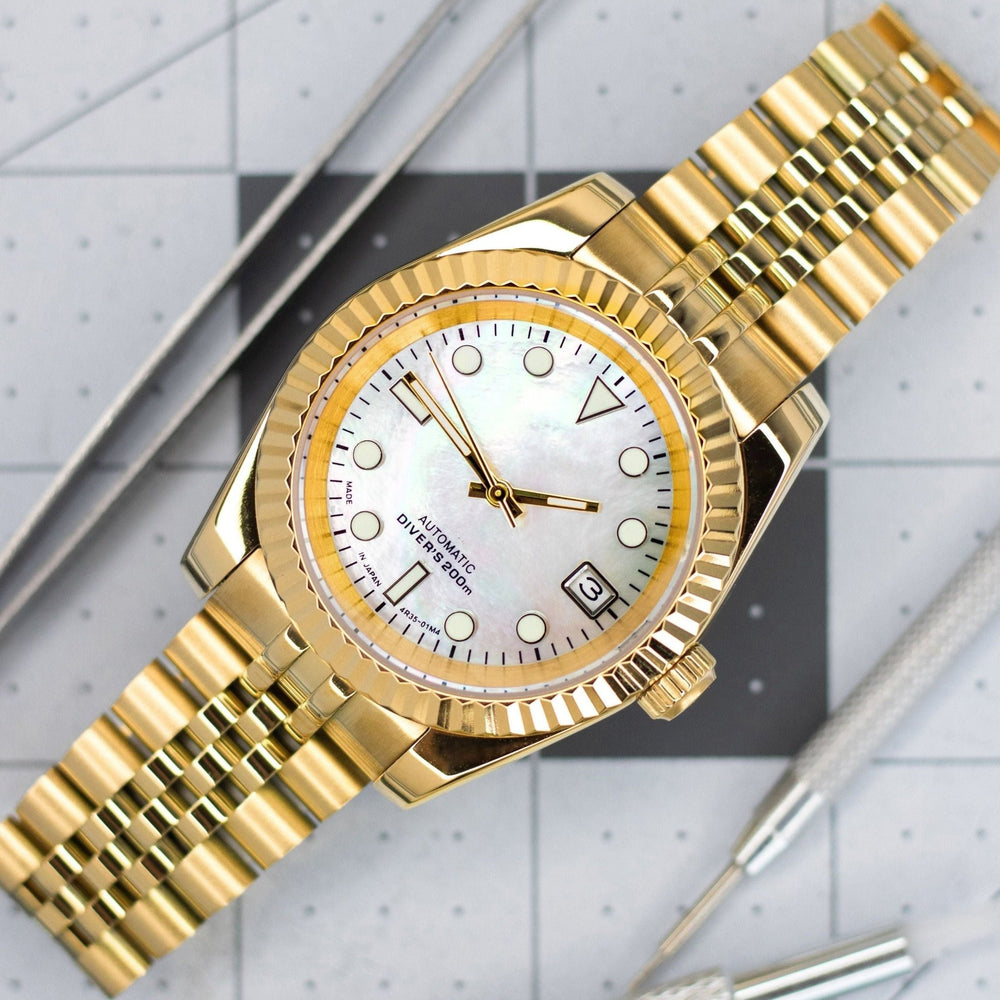 Gold Pearl DJ - Chrono Canada