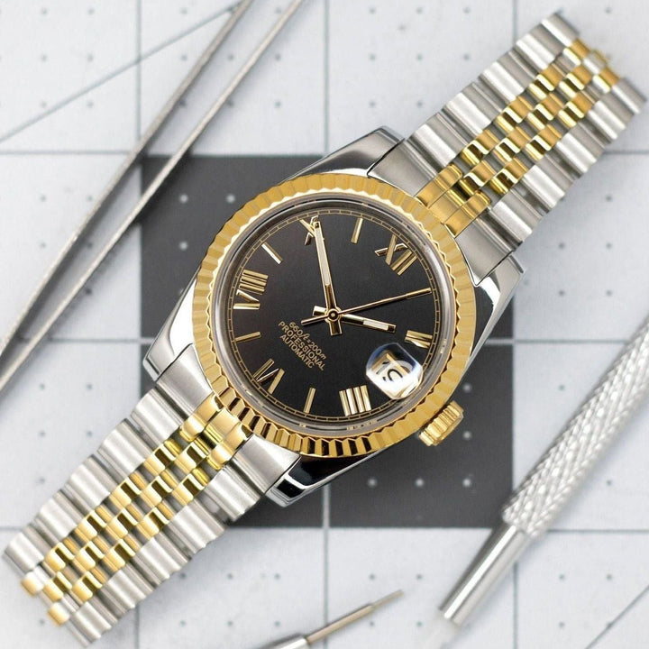 Golden Black Roman DJ - Chrono Canada