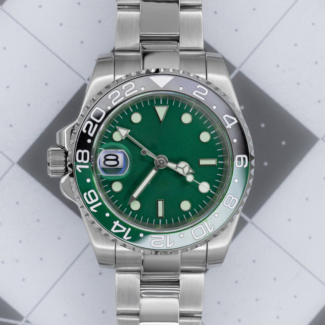 Green Lamp GMT - Chrono Canada