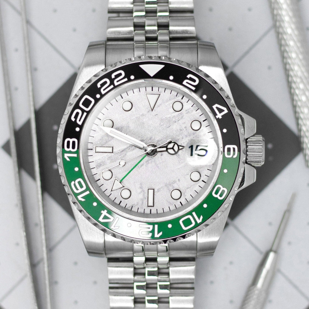 Green Meteorite GMT - Chrono Canada