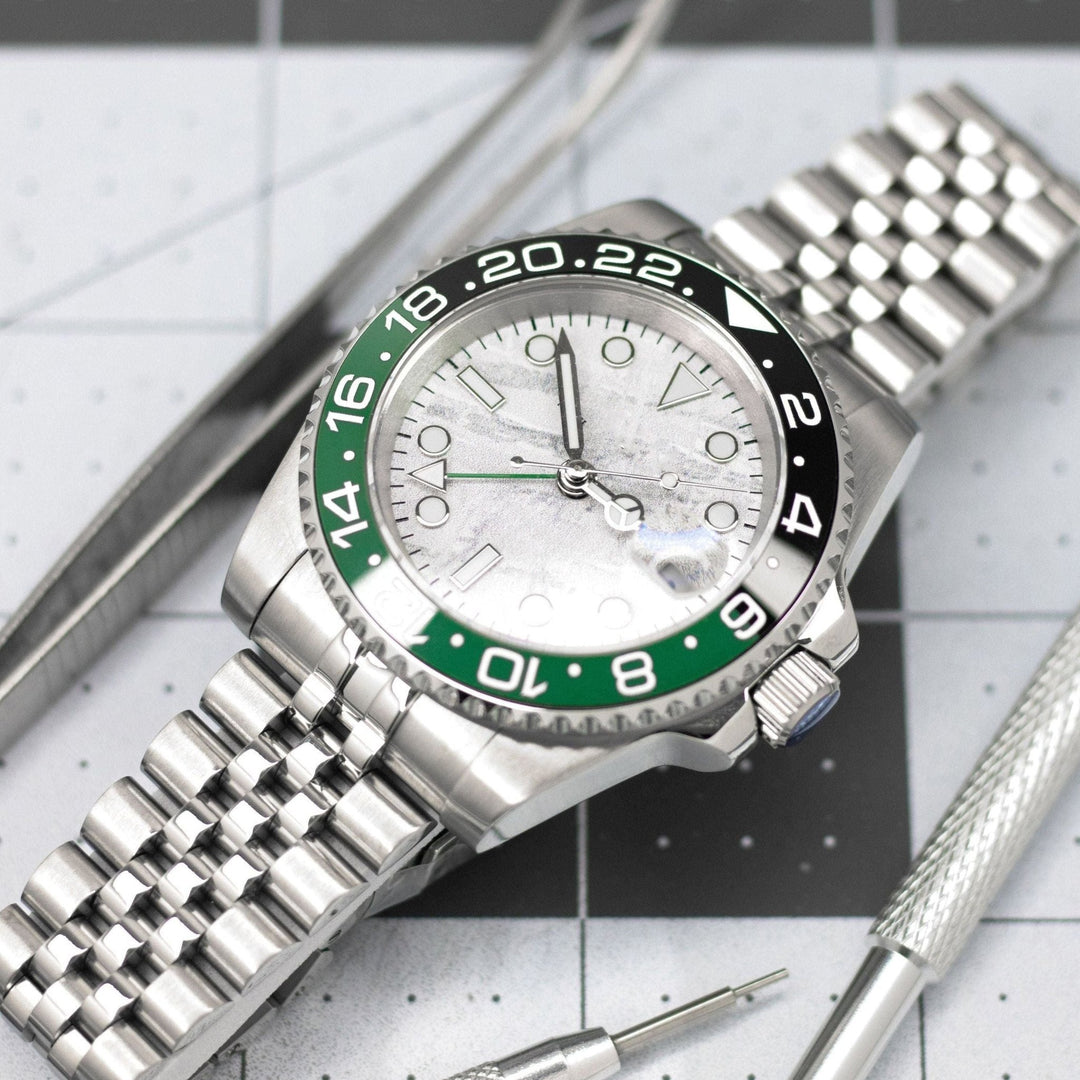 Green Meteorite GMT - Chrono Canada