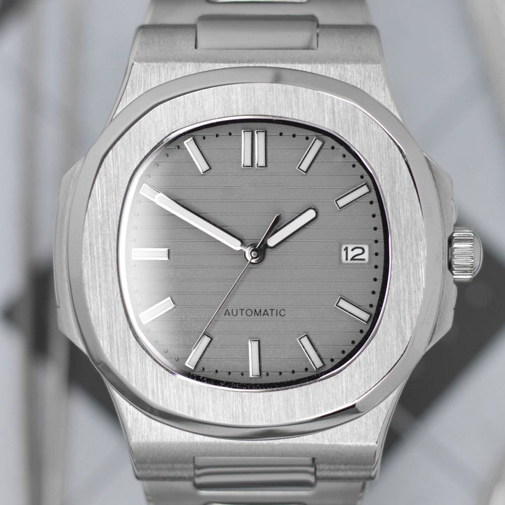 Grey Naut - Chrono Canada