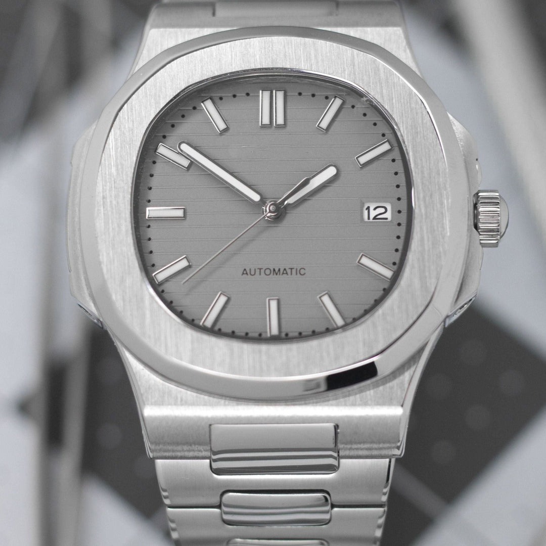 Grey Naut - Chrono Canada