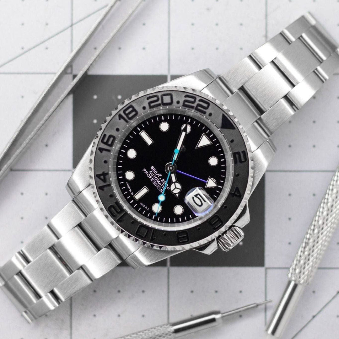 Matte Ceramic Yacht GMT - Chrono Canada