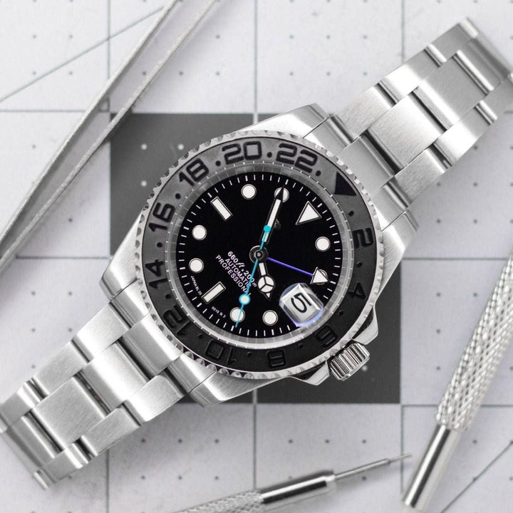 Matte Ceramic Yacht GMT - Chrono Canada