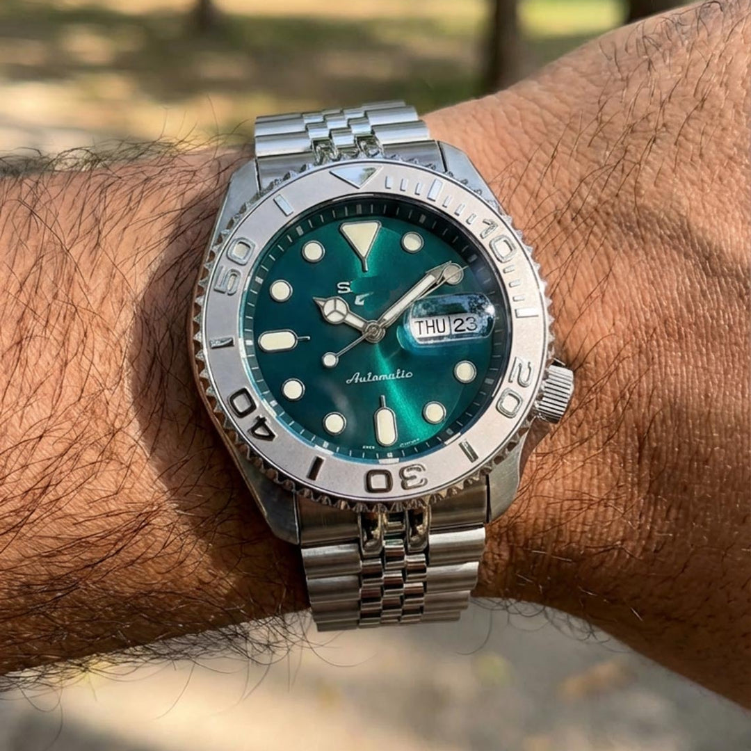 Money Yacht 5 - Chrono Canada