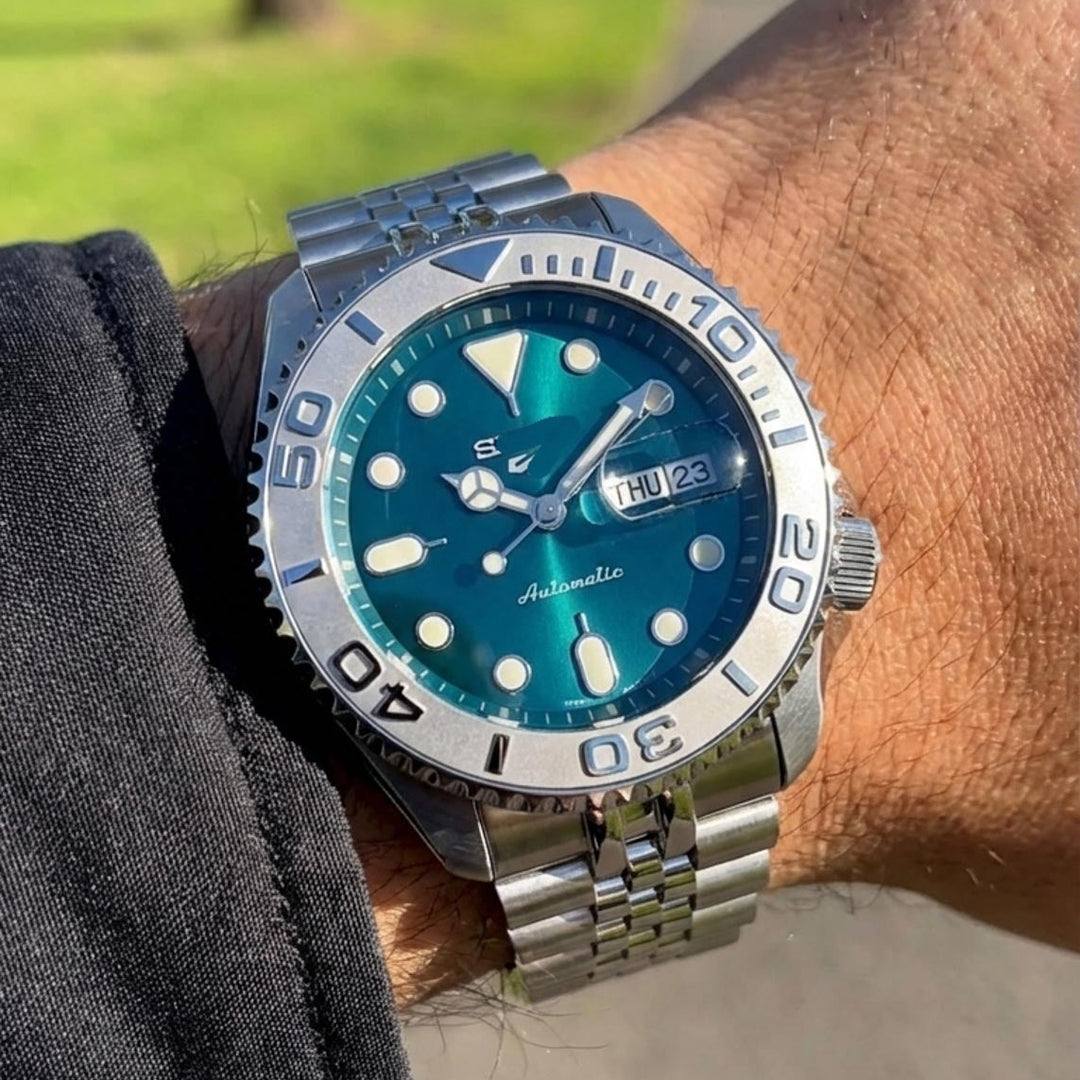 Money Yacht 5 - Chrono Canada