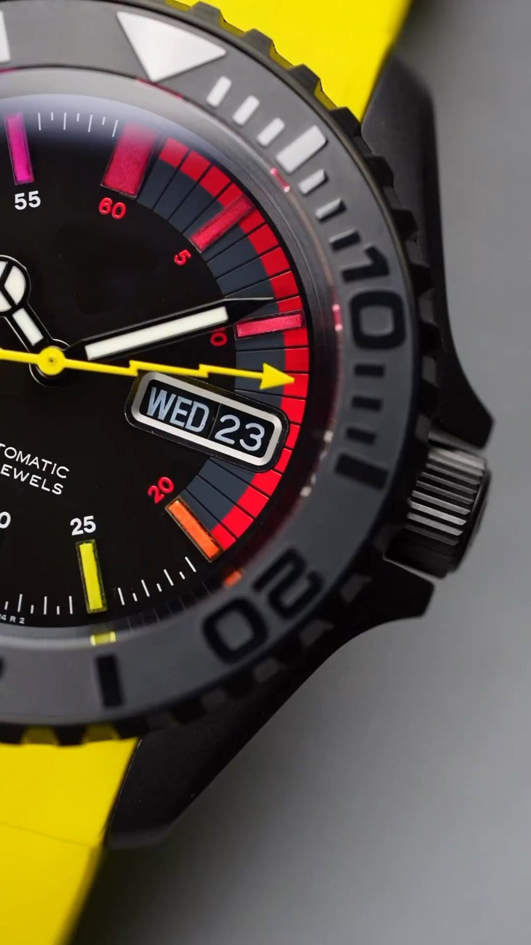 Neon Phantom SY - Chrono Canada