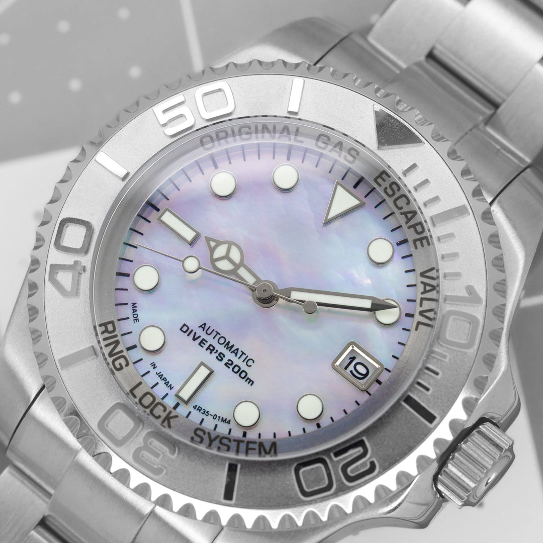 Pearl Diver 44mm - Chrono Canada