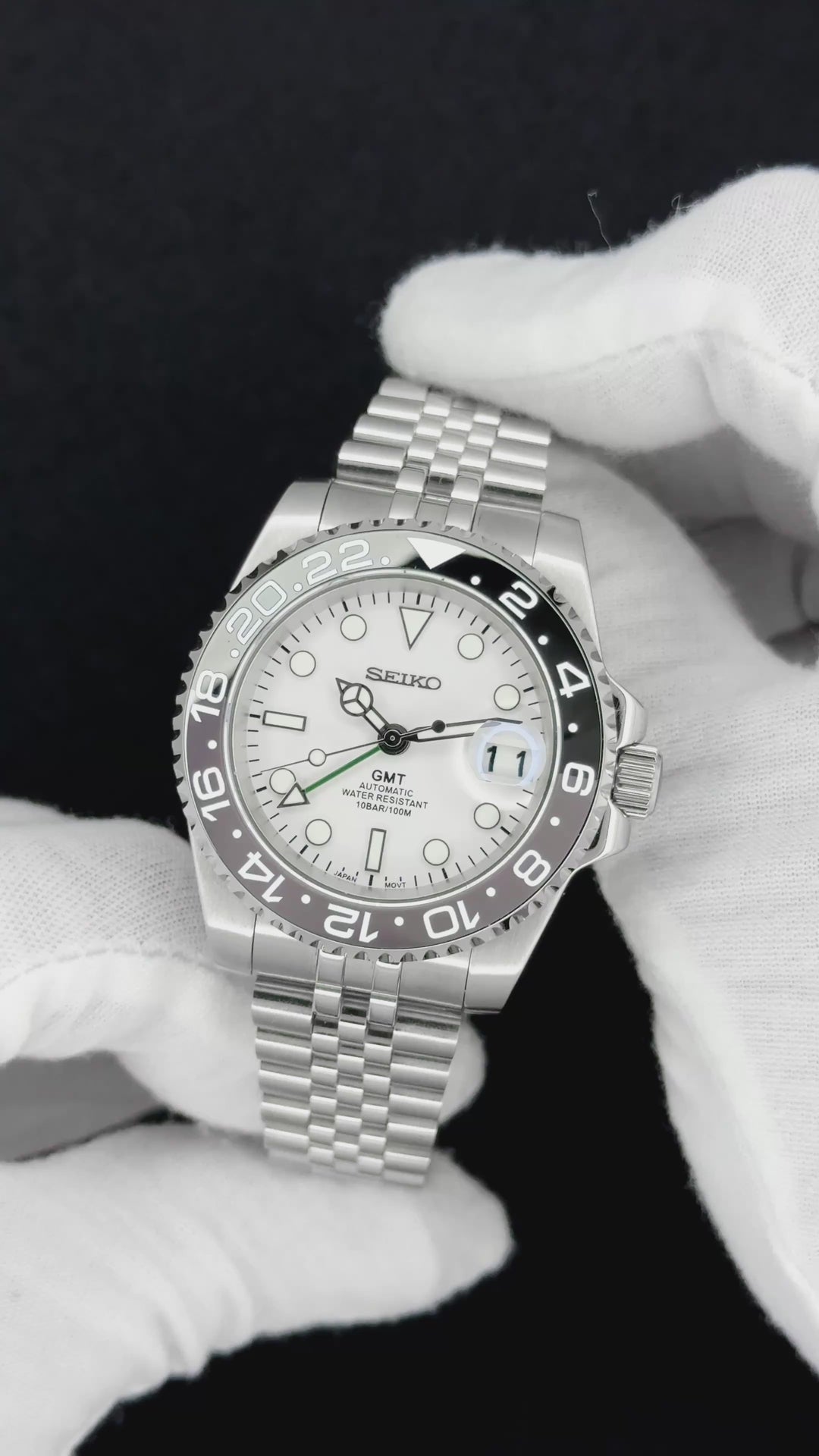 White Bruce GMT (Blue)