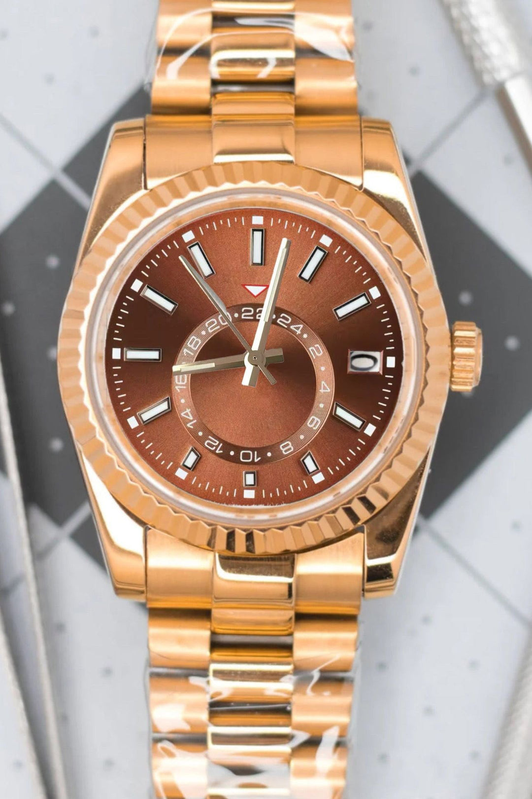 Rose Brown Sky - Chrono Canada