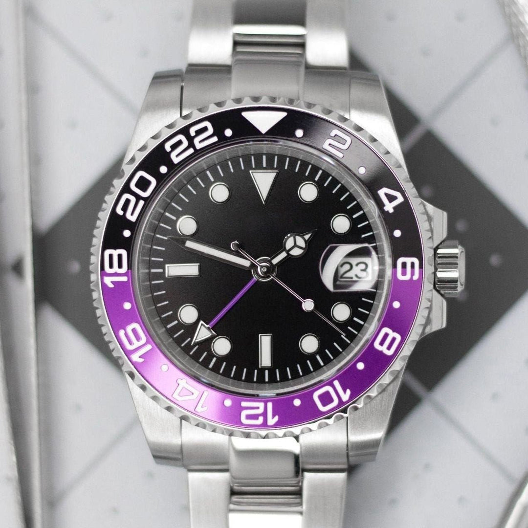 Rouge GMT - Chrono Canada