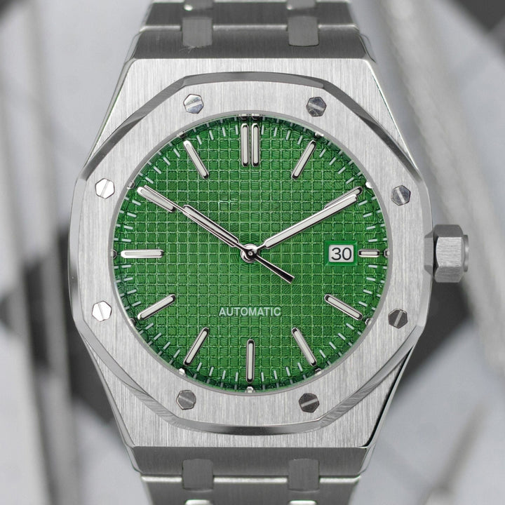 Silver Green Oak - Chrono Canada