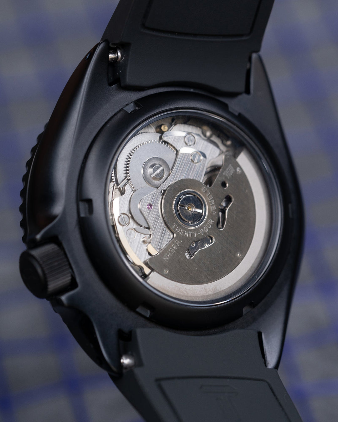 Stealth Frost Carbon - Chrono Canada