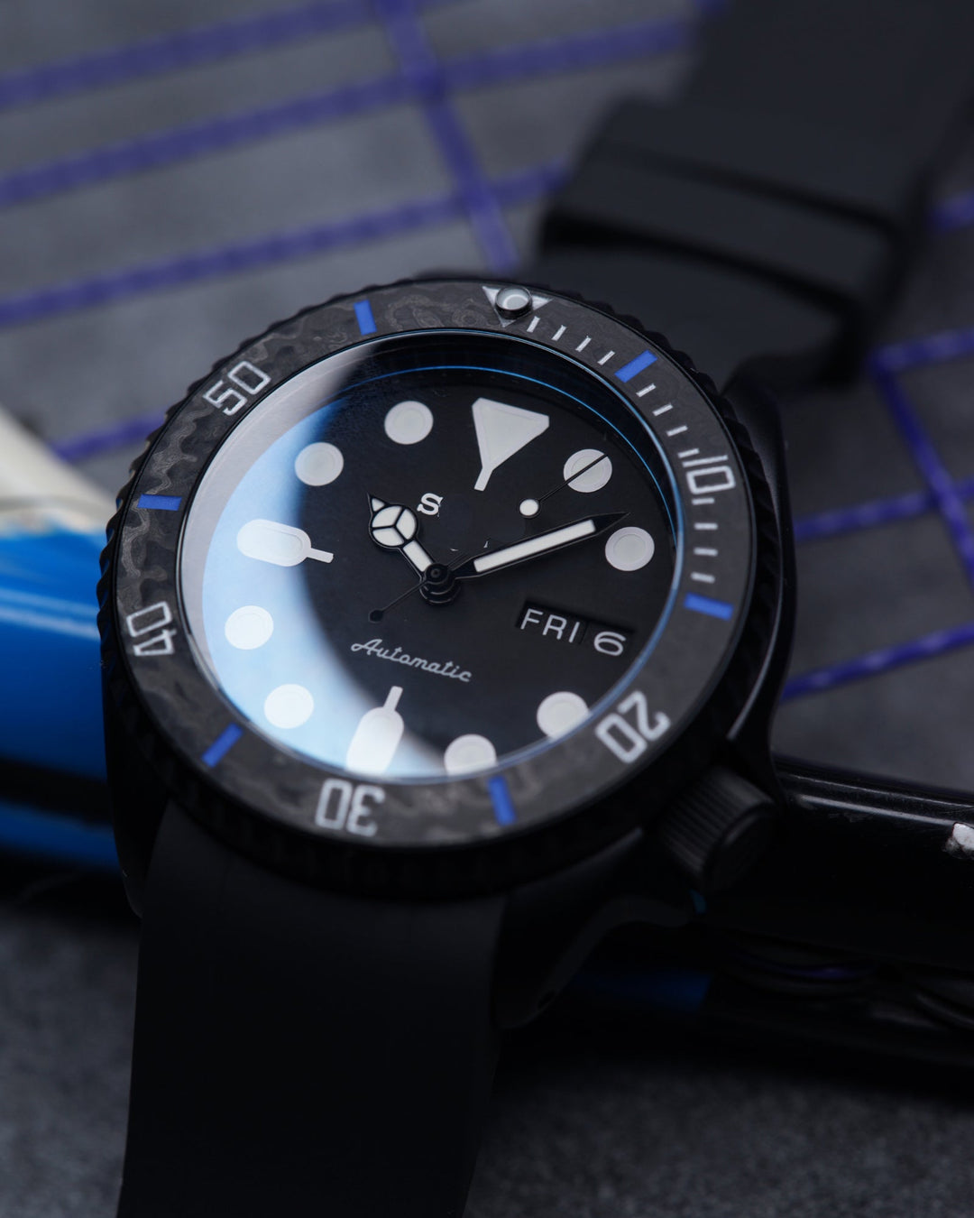 Stealth Frost Carbon - Chrono Canada