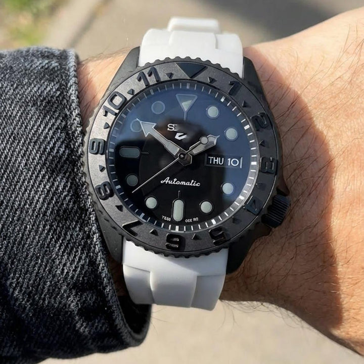 Stealth Grey Strike - Chrono Canada