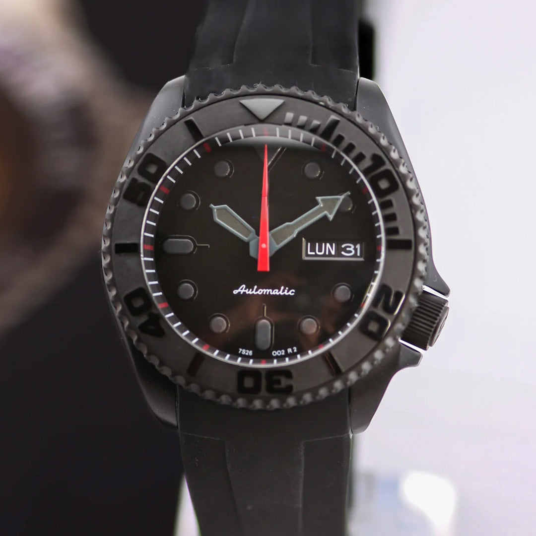 Stealth Red Dagger - Chrono Canada