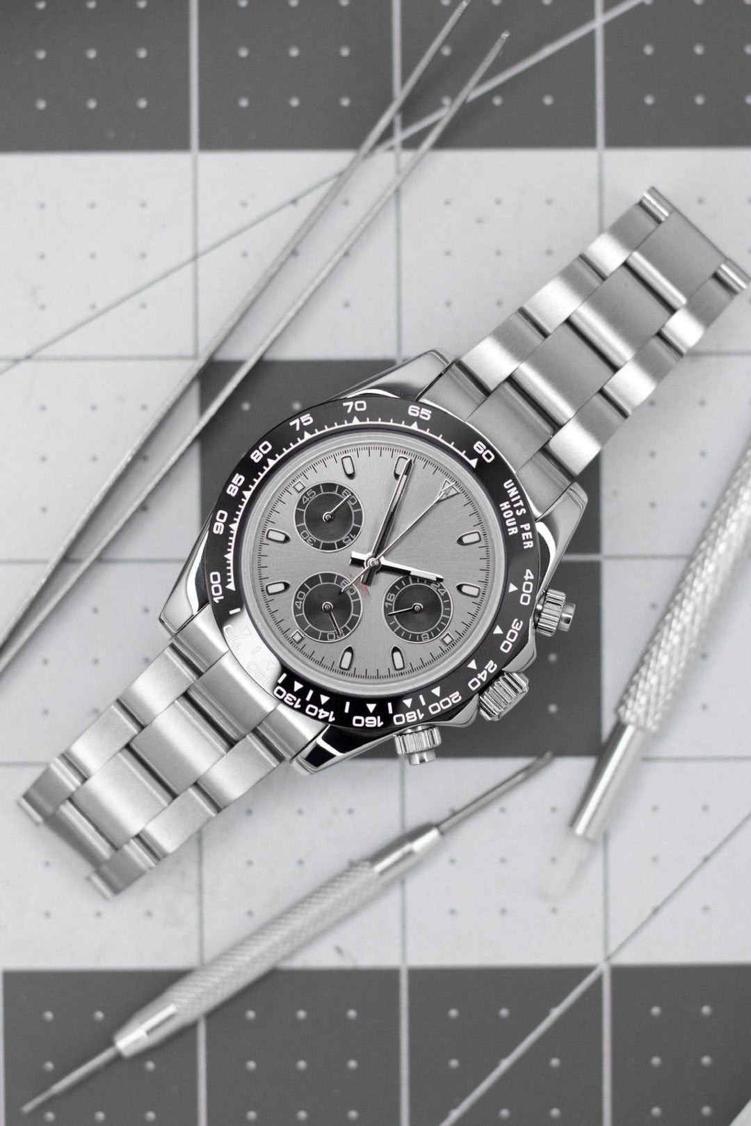 Steel Ghost Chronograph - Chrono Canada