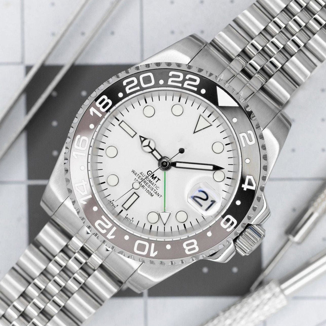 White Wayne GMT - Chrono Canada